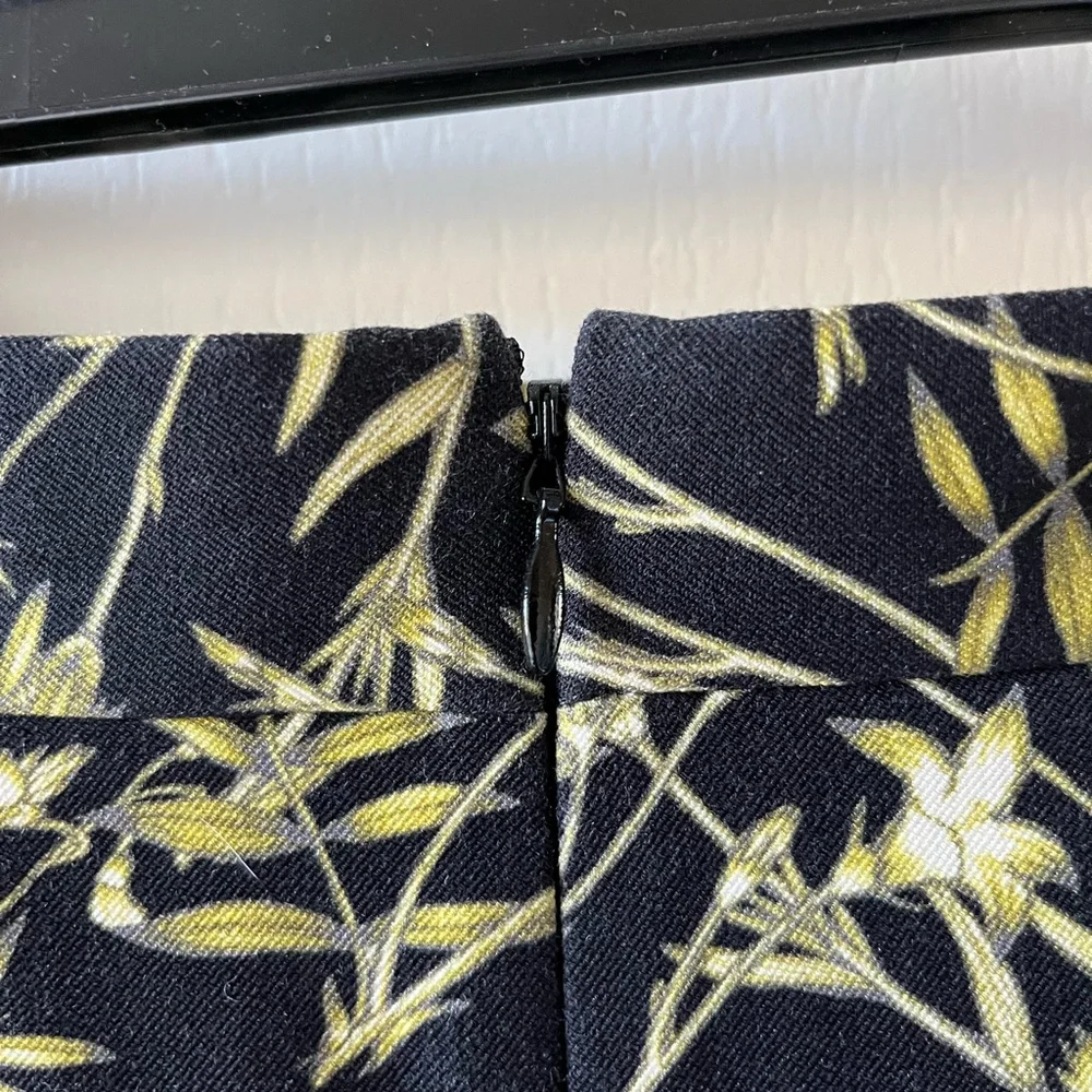 Banana Republic Ladies skirt, 8P